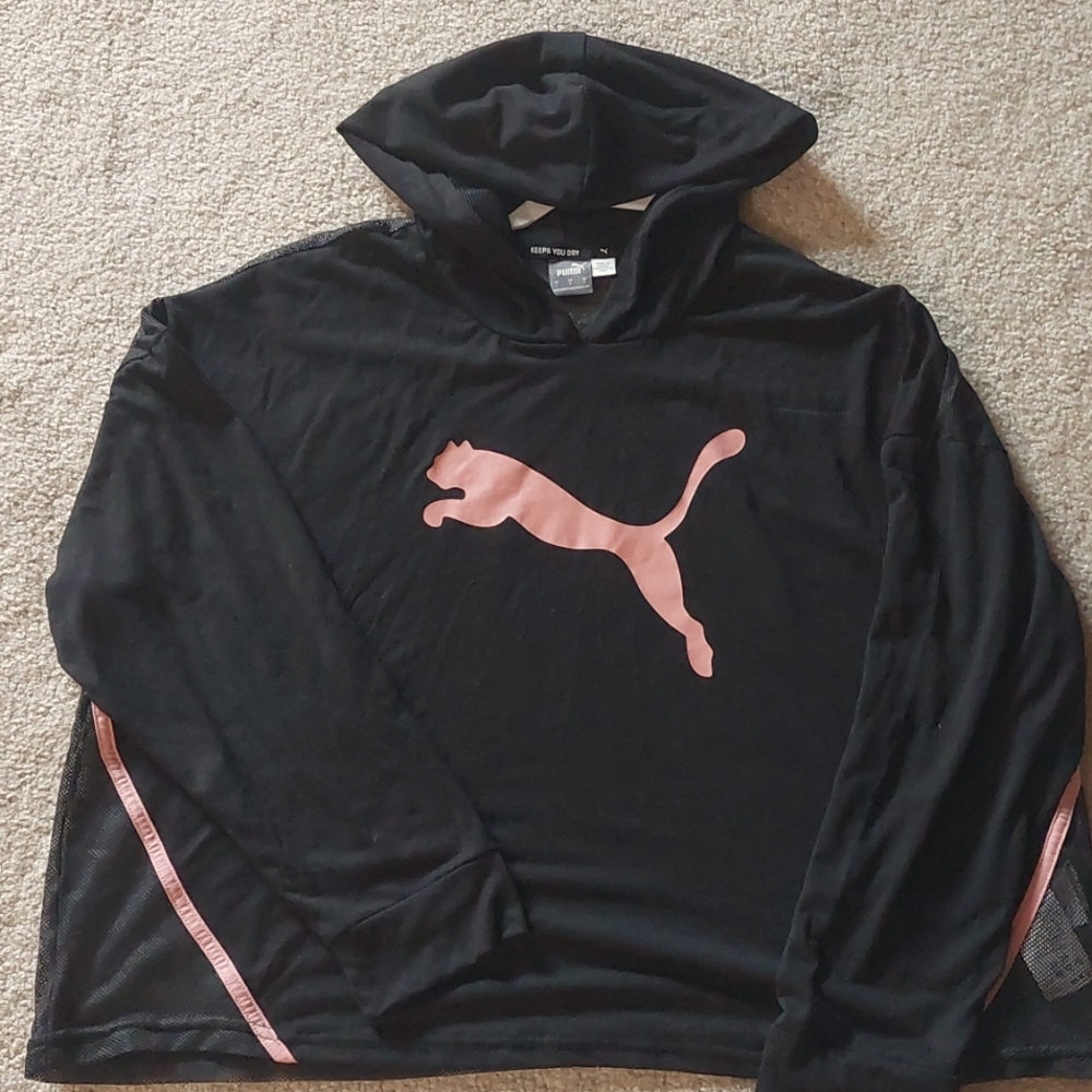 PUMA 2 piece legging and lightweight shirt w/hoodie.